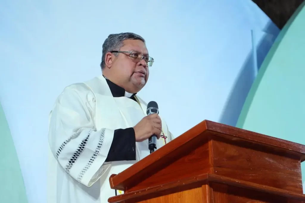 santuario da lapa padre adilton lopes pregou na ultima noite de setenario