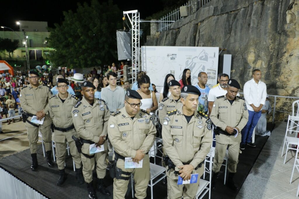 Polícia Militar, OAB e Justiça Federal participam da 3ª noite de novenário