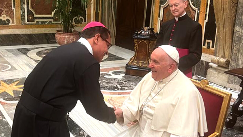 Mons Joao e o Papa
