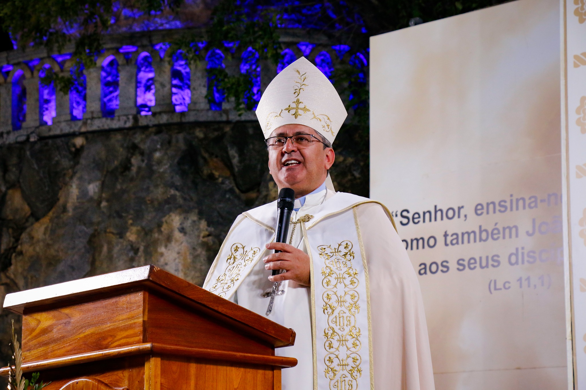 4º dia de novena do Bom Jesus da Lapa foi presidido por Dom Antônio Ederaldo Santana, de IrecÊ-BA