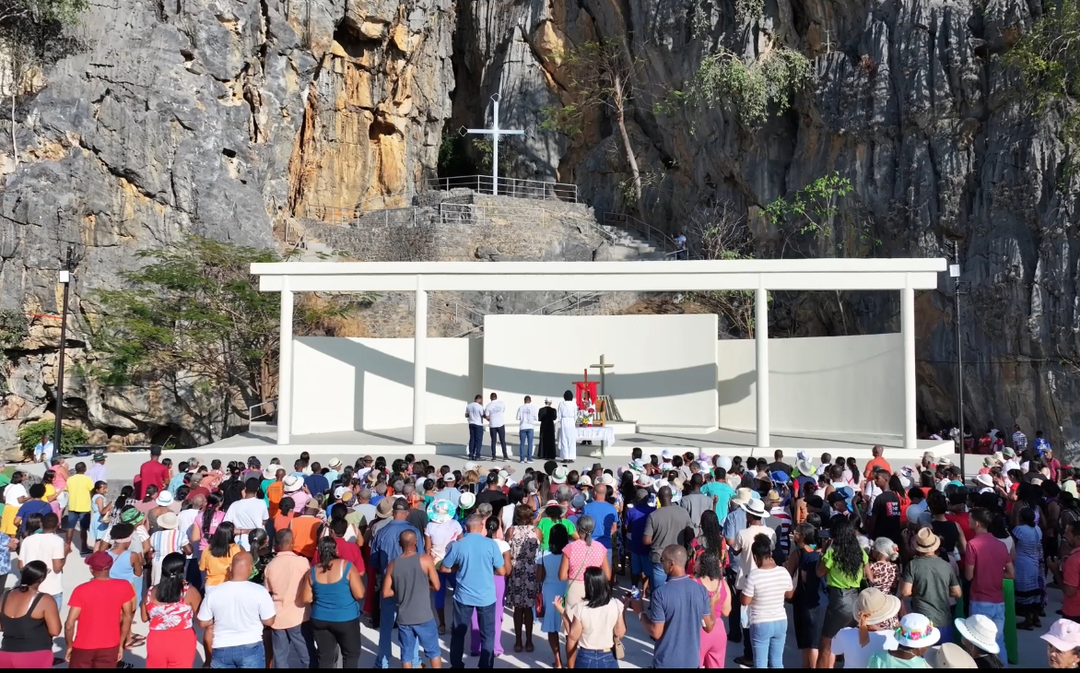 Santuario do Bom Jesus da Lapa inaugura novo cruzeiro no espaco Santuario Cultural