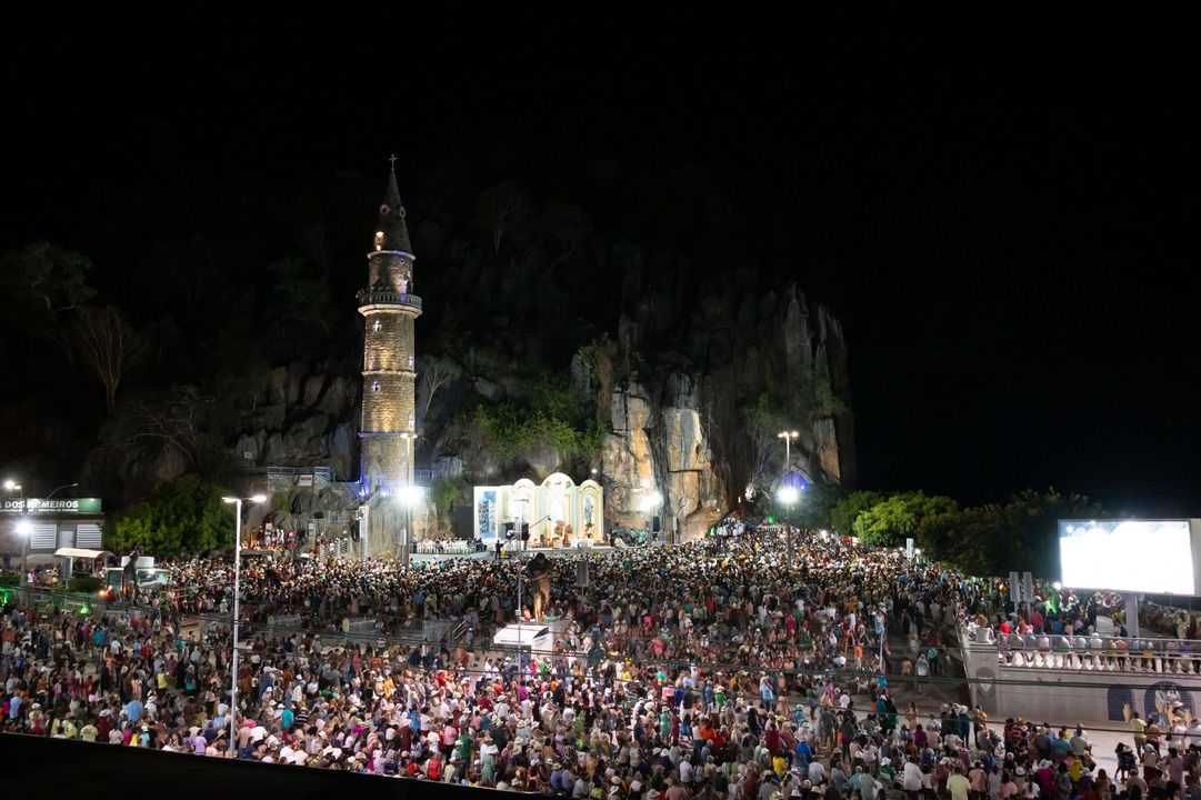 Penúltima noite da novena do Bom Jesus da Lapa